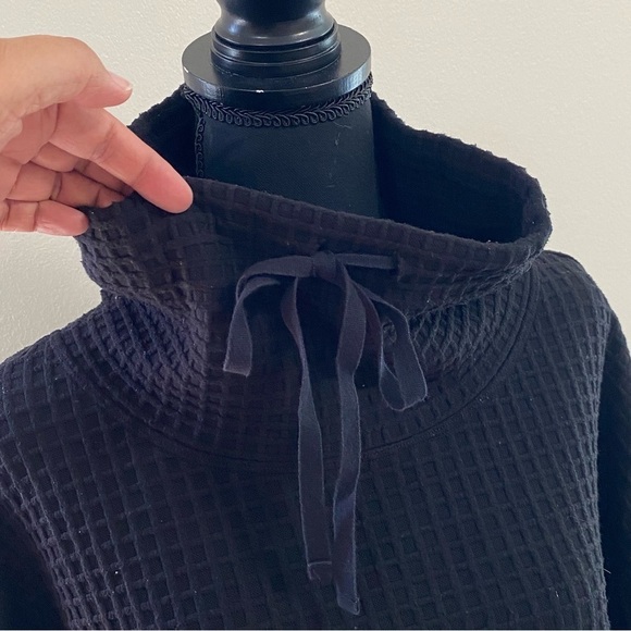 Max Studio Sweater Women’s Size Medium Black Cowl Neck Pullover waffle knit - Picture 2 of 15